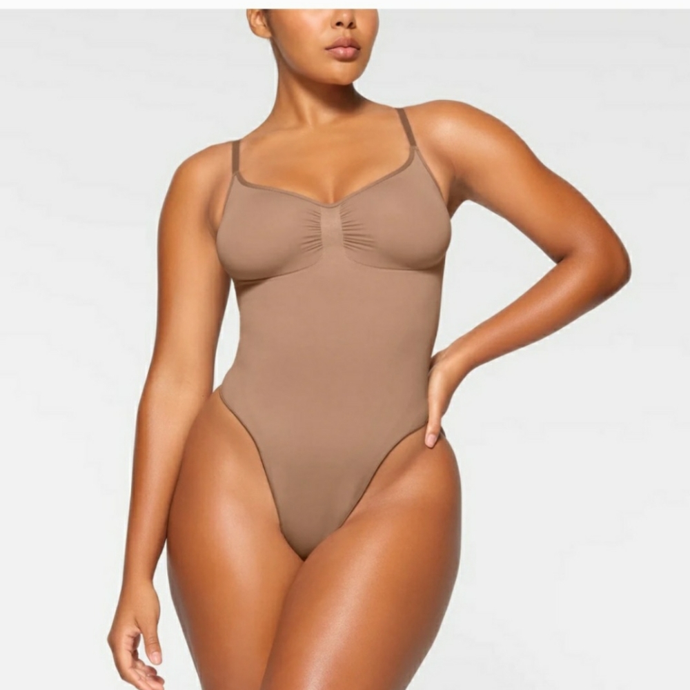 Skims bodysuit New